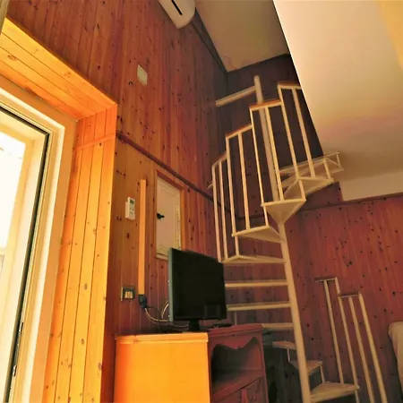 Casa Vacanza Aragonese Ad Appartement